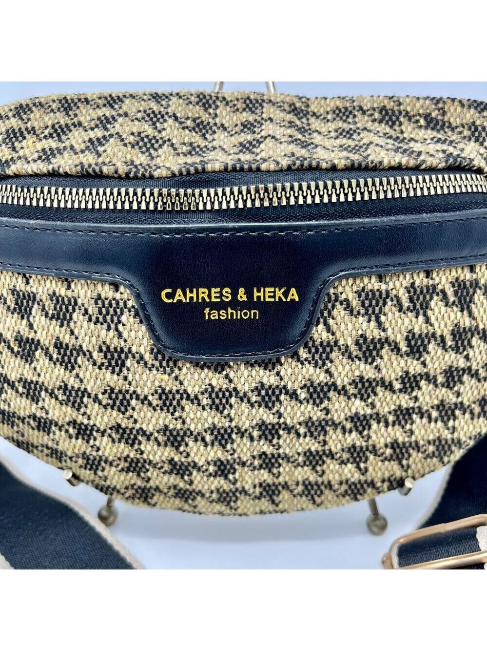 Cahres & Heka  Designer Crossbody Houndstooth Print Canvas Bag - Picture 4 of 14